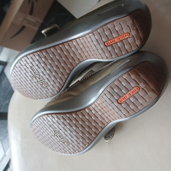 Cole Haan x Nike Air Pewter/tan Slip-On Mules - Size 7B - Picture 3 of 7